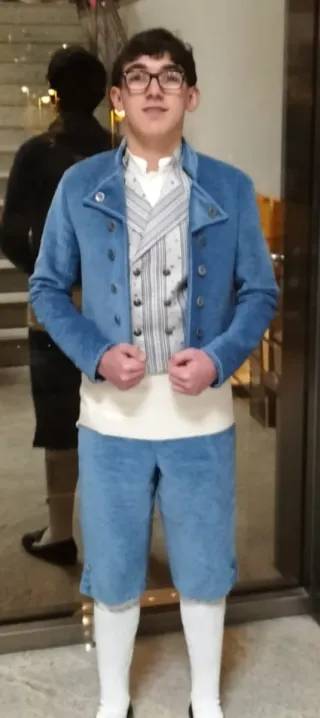 Traje torrenti niño