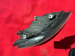 Faro Delantero Derecho VW Polo