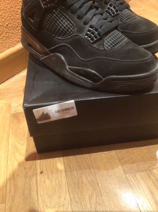 Jordan 4 Black Cat