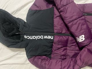 Abrigo New Balance acolchado sin etiqueta