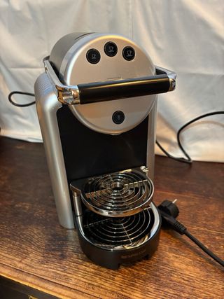 Cafetera Nespresso Zenius