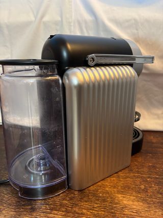 Cafetera Nespresso Zenius