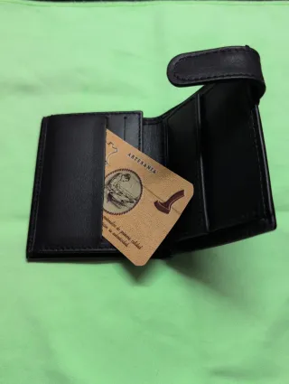 Cartera de piel auténtica negra