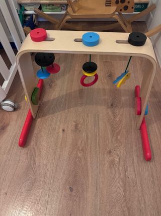 Gimnasio madera bebé Ikea