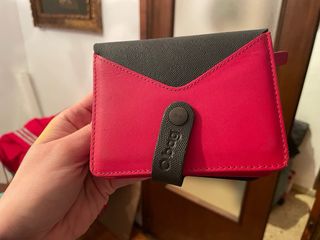 Cartera O bag negra y rojo nueva