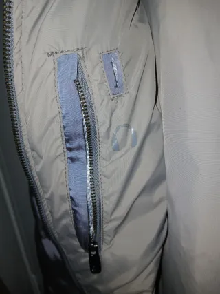 Abrigo de plumas gris Zara