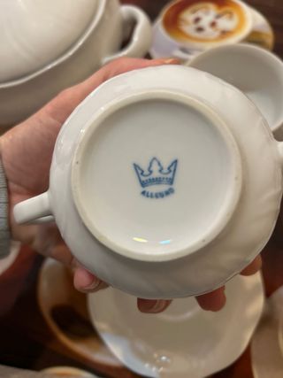 Sopera de porcelana blanca