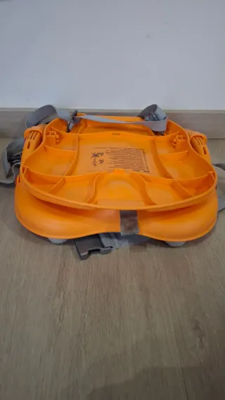 Trona portátil naranja