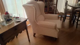 Sillón grande tapizado