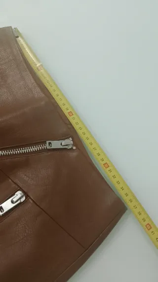 Falda polipiel marrón Stradivarius