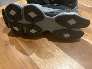 Zapatillas New Balance NB 9060 Negro/Gris