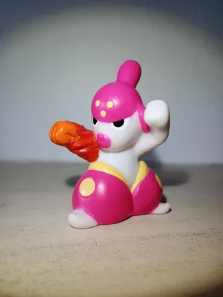 Pokémon finger puppet / toy / figure Medicham