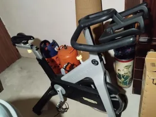 Bicicleta Estática Technogym S-12