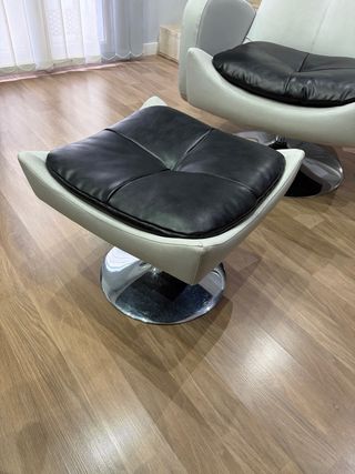 Sillón giratorio 360 + reposapiés a juego