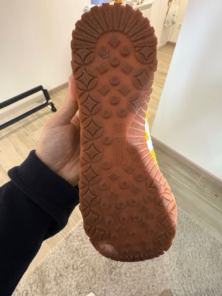 Zapatillas Munich 1939 Amarillas Sin Usar