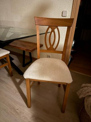 Sillas de comedor de madera y tela