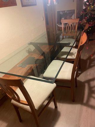 Sillas de comedor de madera y tela
