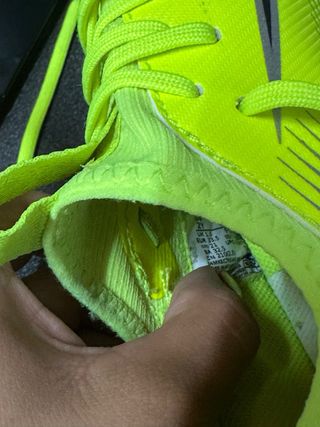 Botas de fútbol Nike niño Talla 33.5