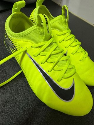 Botas de fútbol Nike niño Talla 33.5