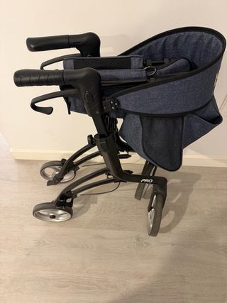 Andador 4 ruedas KMNA con asiento