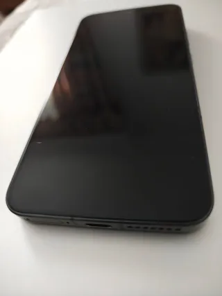 Xiaomi 14: SD8 g3, 6.36", 4600mAh, UFS 4.0, Leica