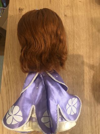 Muñeca Princesa Sofía que canta