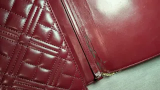 Bolso Love Moschino Acolchado Granate