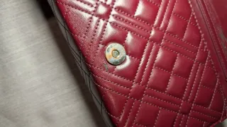 Bolso Love Moschino Acolchado Granate