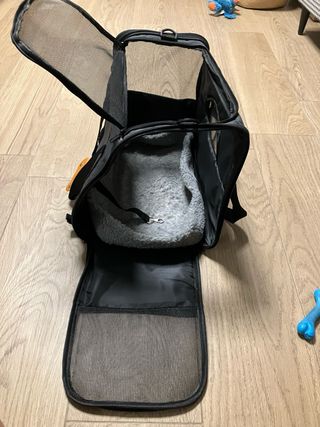 Transportín para mascotas gris y negro