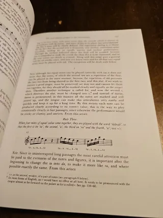 Libro de música: The Virtuoso Flute-Player