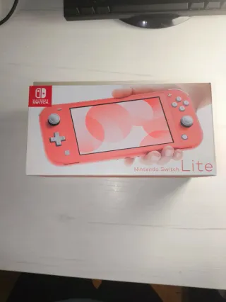 Nintendo Switch Lite Coral