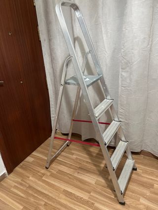 Escalera aluminio 5 peldaños , No hago envíos!