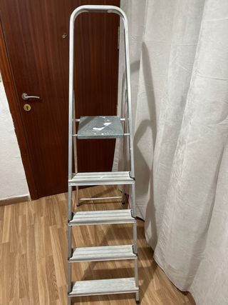 Escalera aluminio 5 peldaños , No hago envíos!