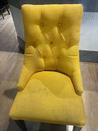 Silla de comedor amarilla con botones Lote de 6.