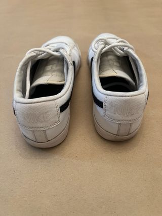 Zapatillas Nike Blancas Logo Negro