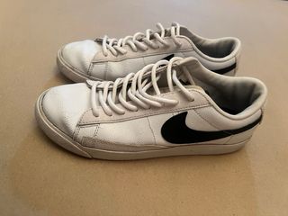 Zapatillas Nike Blancas Logo Negro