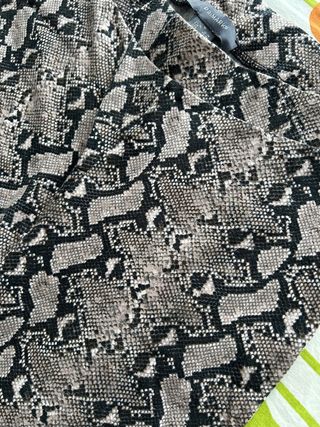 Pantalones de serpiente