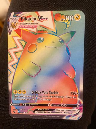 Carta Pokémon Pikachu VMAX Arcoíris