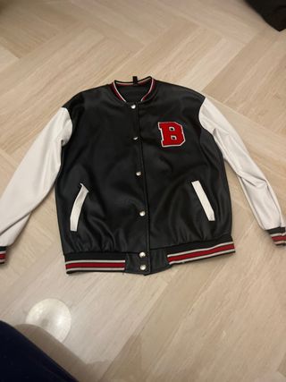 Giacca bomber stile college nera e bianca