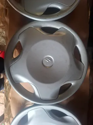 3 Tapacubos Citroën Saxo 13