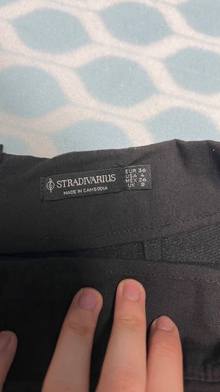 Pantalones cortos de cuero negro