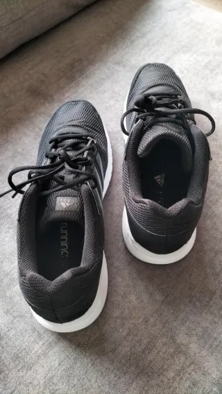 Zapatillas Adidas Running Negras y Grises