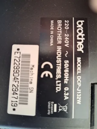 Impresora y Escáner Brother DCP-J132W Negra