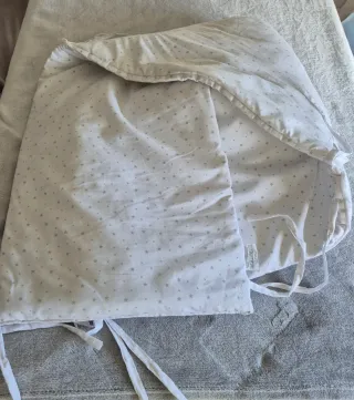 Protector Cuna Estrellas Gris