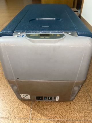 Nevera portátil eléctrica 32L 12/24V 220V