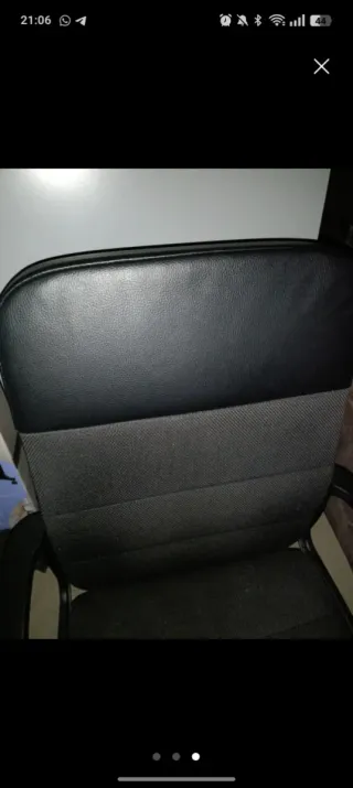 Silla de oficina negra y gris