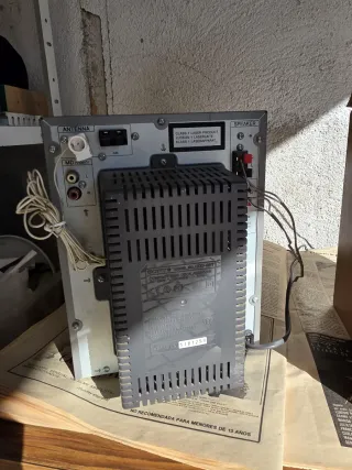 Minicadena Sony Plata y Madera