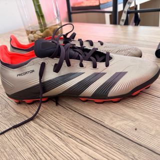 Botas de fútbol para césped artificial