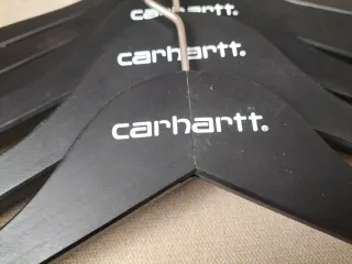 Pack 13 Perchas Madera Carhartt Negras