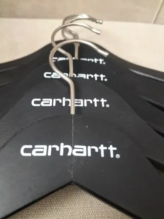 Pack 13 Perchas Madera Carhartt Negras